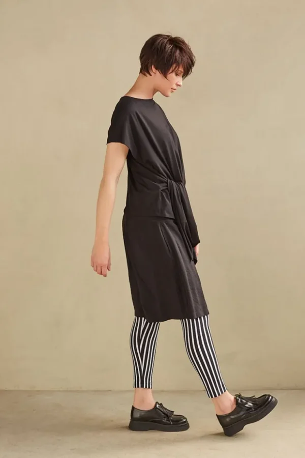 Missen Elsewhere Fashion Tops*Philippi-Black